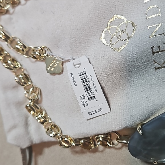 Kendra Scott Harlow Statement Necklace. Gray Illusion - Picture 5 of 7